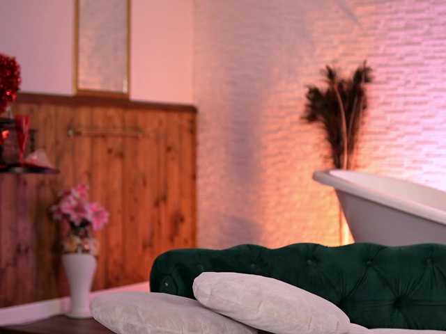 Sex chat gratuit in direct cu JennaDay pe BongaCams