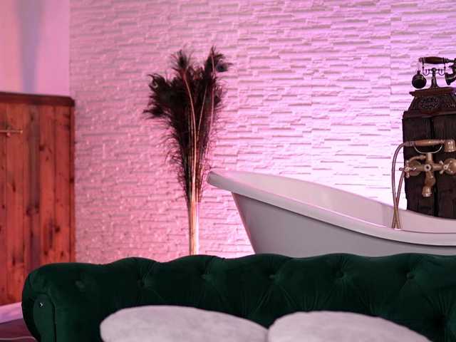 Sex chat gratuit in direct cu JennaDay pe BongaCams