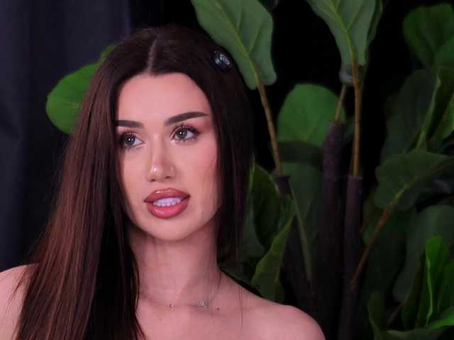 Sex chat gratuit in direct cu JennaDay pe BongaCams