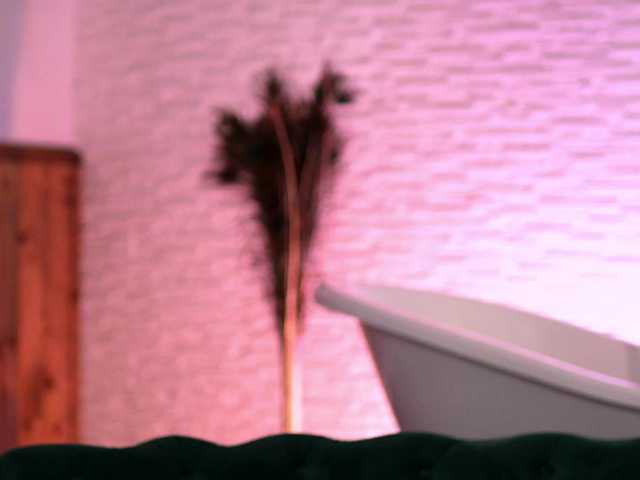 Sex chat gratuit in direct cu JennaDay pe BongaCams