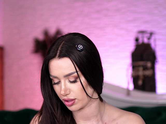 Sex chat gratuit in direct cu JennaDay pe BongaCams