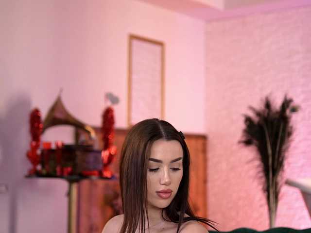 JennaDay's BongaCams show and profile