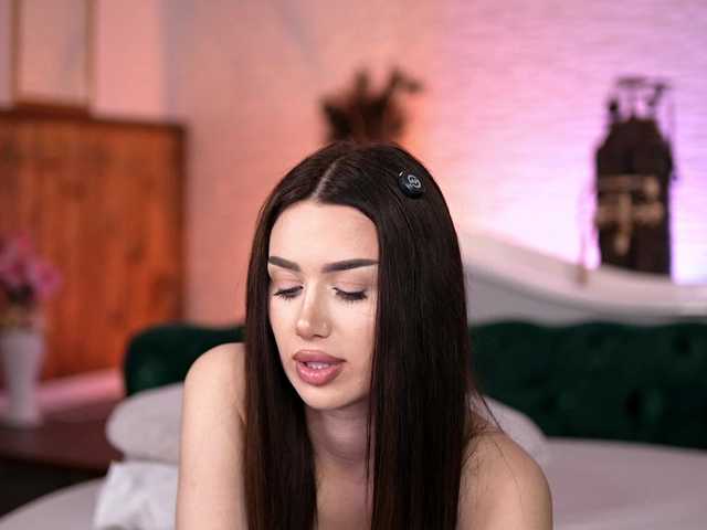 Sex chat gratuit in direct cu JennaDay pe BongaCams