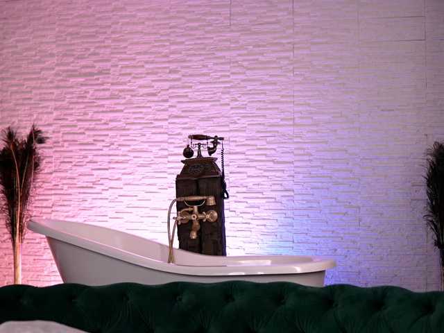 JennaDay's BongaCams show and profile