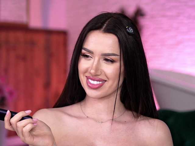 Sex chat gratuit in direct cu JennaDay pe BongaCams