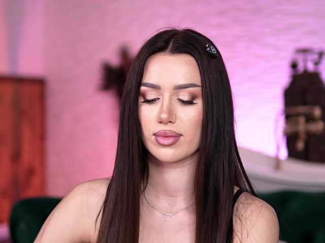 Sex chat gratuit in direct cu JennaDay pe BongaCams