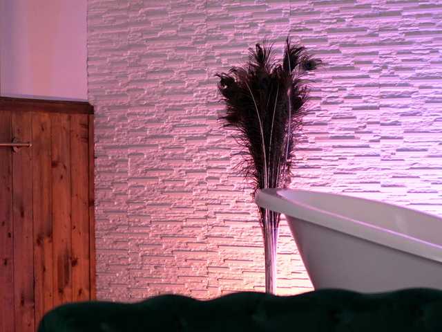 Sex chat gratuit in direct cu JennaDay pe BongaCams