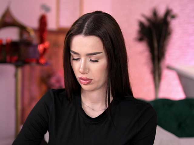 Sex chat gratuit in direct cu JennaDay pe BongaCams