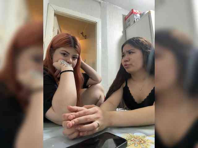 TheFoxAlissha webcam