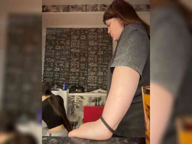 TheFoxAlissha webcam