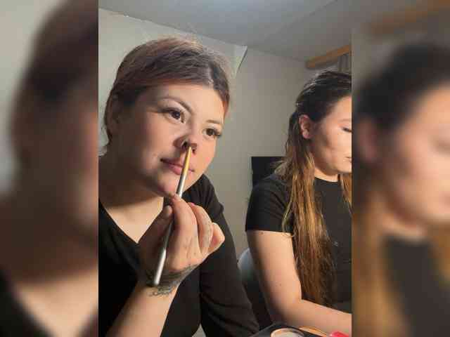 TheFoxAlissha webcam