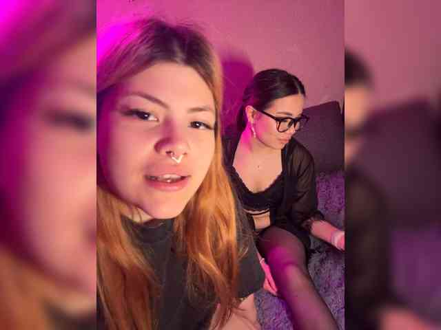 TheFoxAlissha webcam