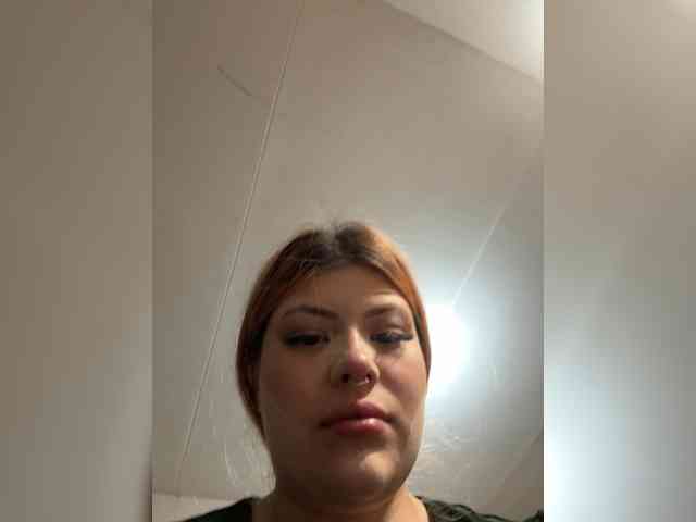 TheFoxAlissha webcam