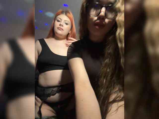 TheFoxAlissha webcam