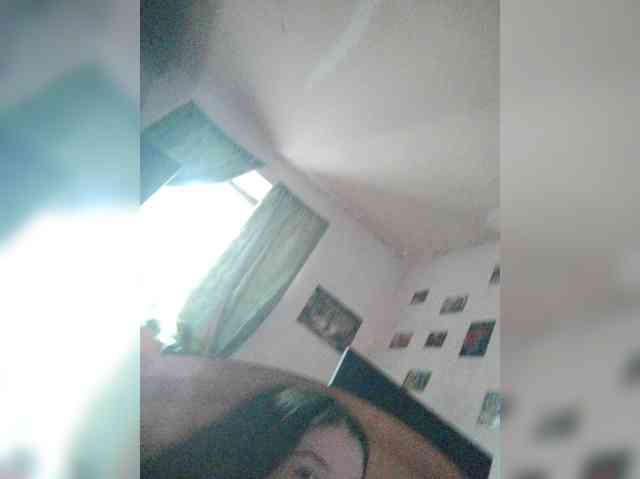 Denyse-Eliza webcam