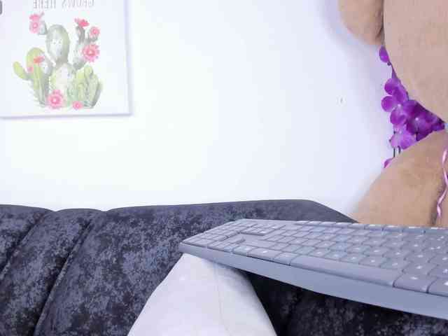 Zulema-parvin webcam