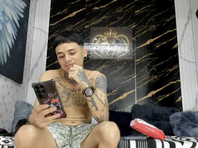 exotichot-couple live webcam show
