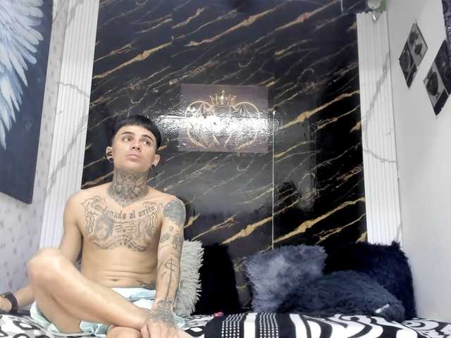 exotichot-couple live webcam show