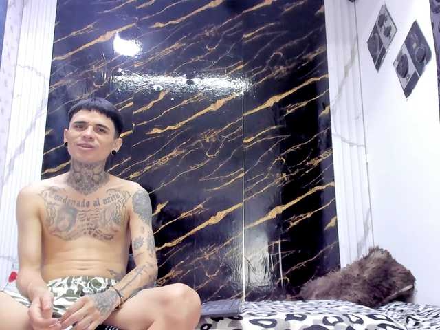 le modèle exotichot-couple est en webcam porno dans un show sur le site bongacams, il possède les tags suivants: Latino/Hispanic,Brunette,Trimmed
