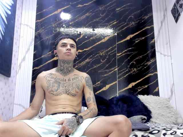 exotichot-couple Sex Cam Show