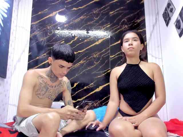 exotichot-couple webcam