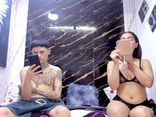 exotichot-couple webcam