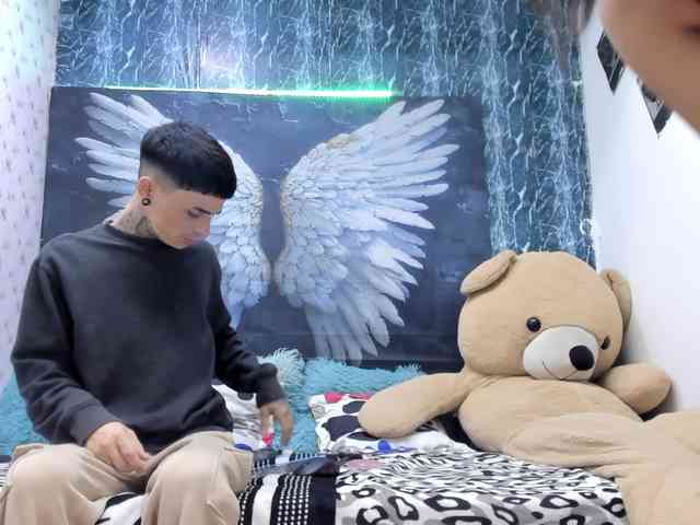 exotichot-couple webcam