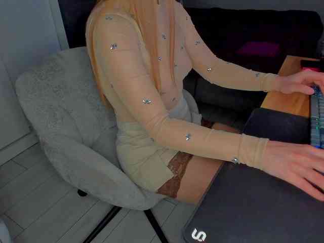 LoveLYYk webcam