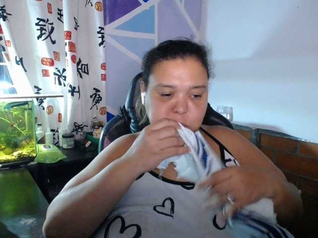 beautifulchubbyqueen live webcam show