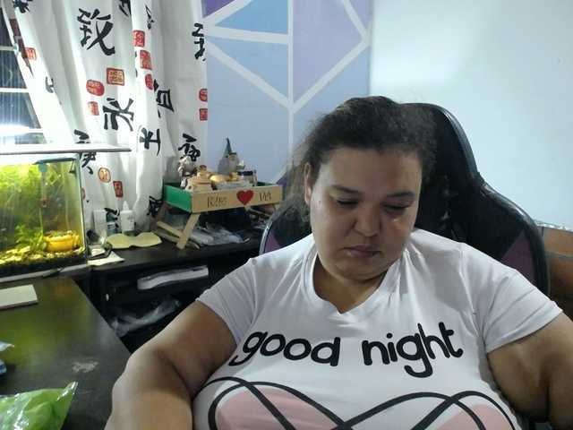 beautifulchubbyqueen live cam on BongaCams