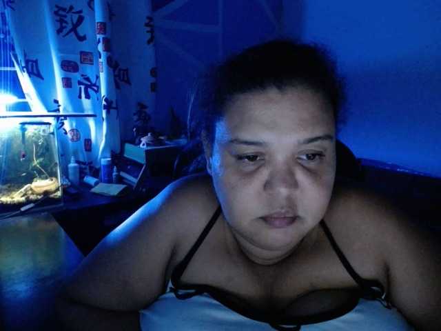 beautifulchubbyqueen live cam on BongaCams