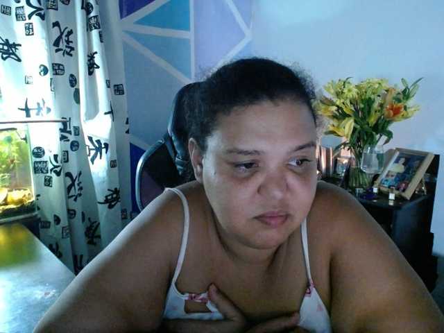 beautifulchubbyqueen live cam preview