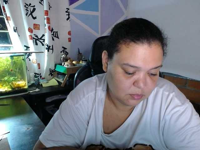 beautifulchubbyqueen live cam on BongaCams