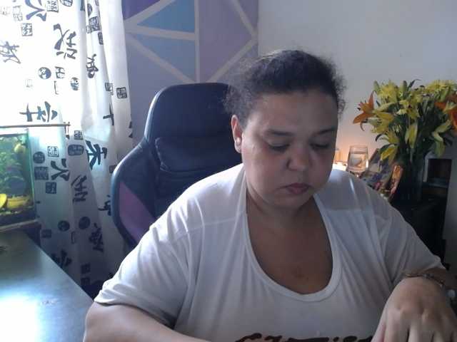 beautifulchubbyqueen live cam preview