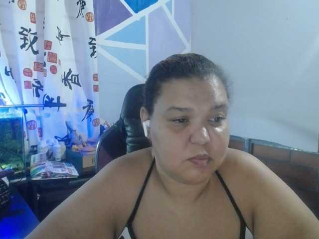 beautifulchubbyqueen live cam on BongaCams