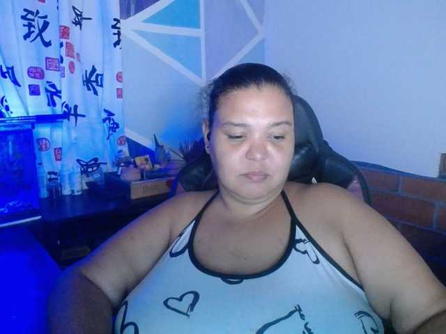 beautifulchubbyqueen live cam on BongaCams