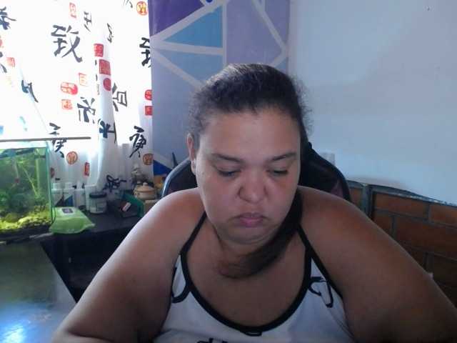 beautifulchubbyqueen live webcam show