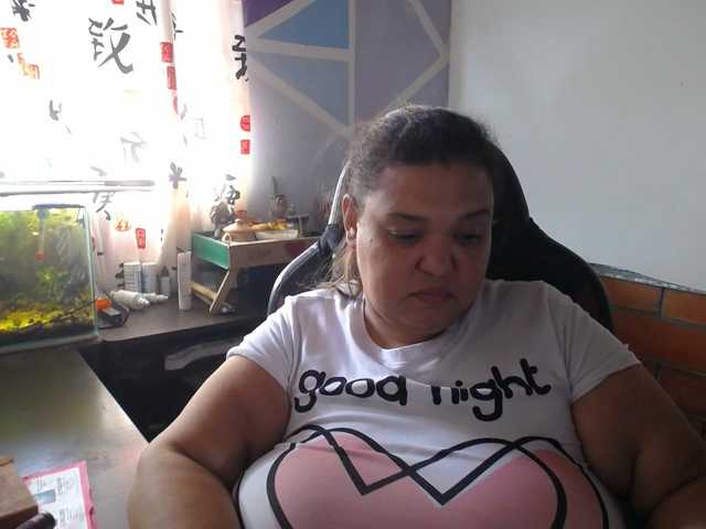 beautifulchubbyqueen live cam on BongaCams