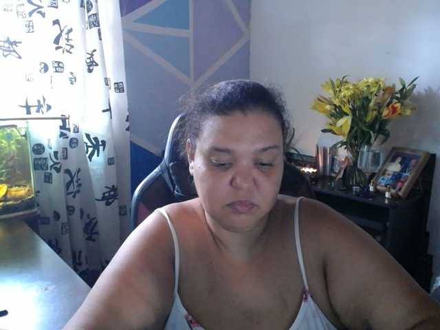 beautifulchubbyqueen live cam preview