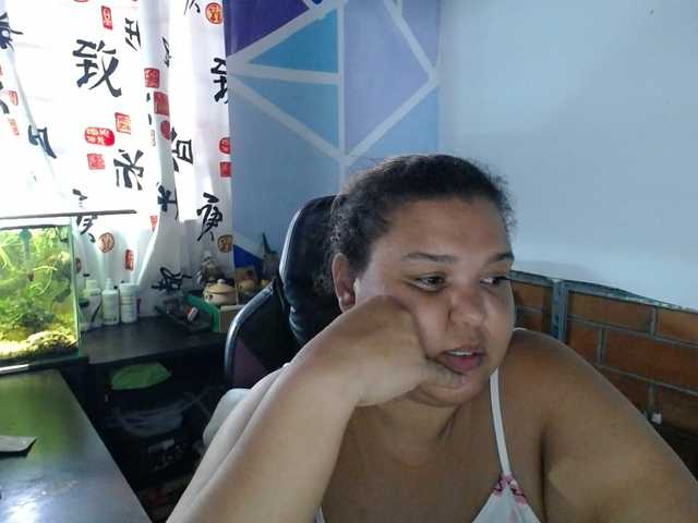 beautifulchubbyqueen live webcam show