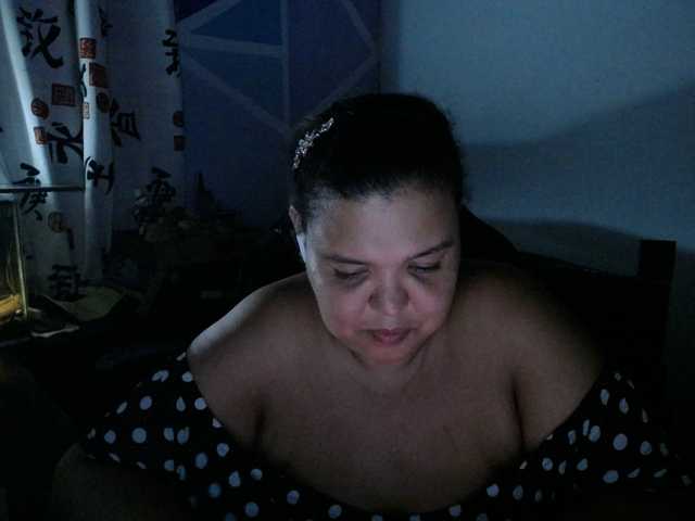 beautifulchubbyqueen live cam on BongaCams