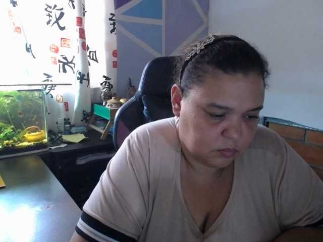 beautifulchubbyqueen live cam on BongaCams