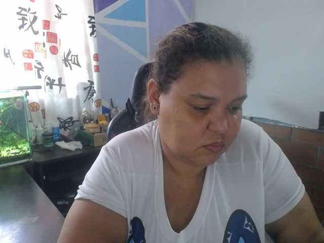 beautifulchubbyqueen live cam on BongaCams