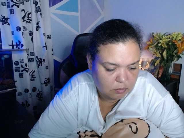 beautifulchubbyqueen live cam preview