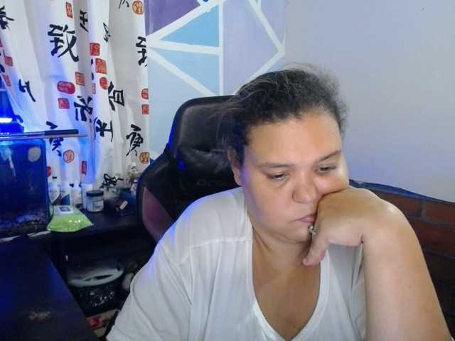 beautifulchubbyqueen live cam on BongaCams