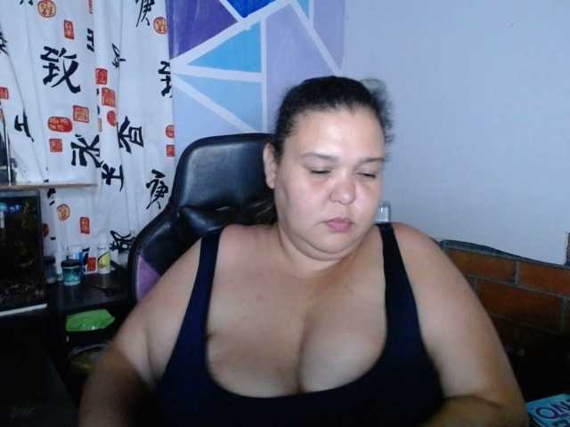beautifulchubbyqueen live cam on BongaCams