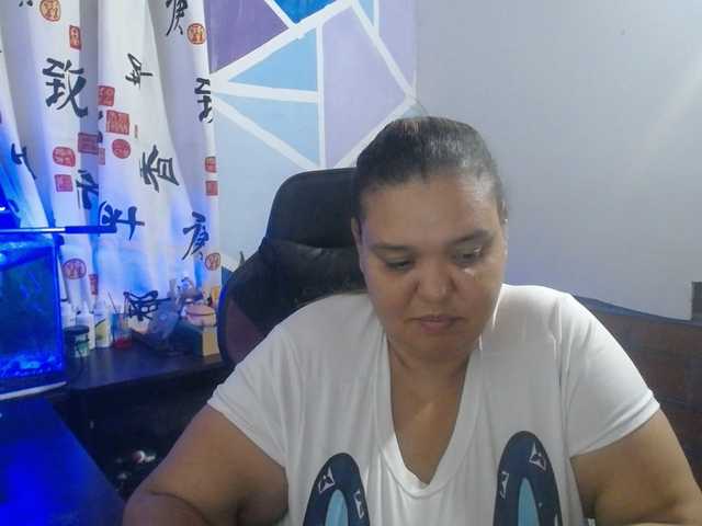 beautifulchubbyqueen live cam on BongaCams
