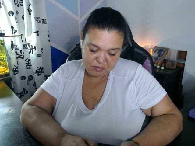 beautifulchubbyqueen live cam on BongaCams
