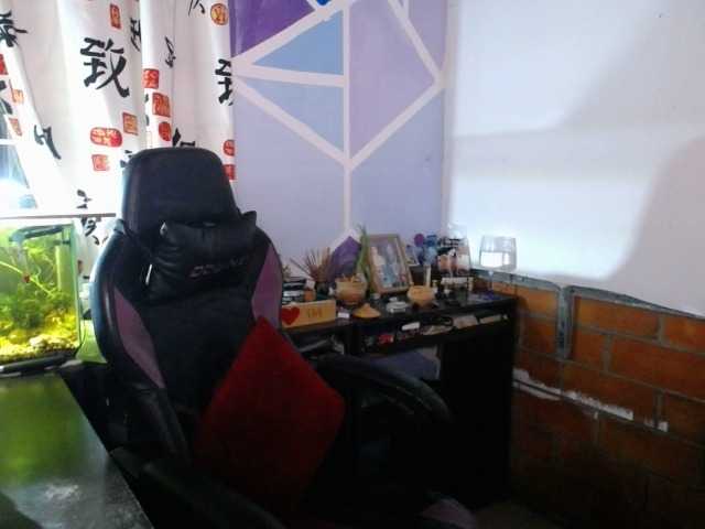 beautifulchubbyqueen live webcam show