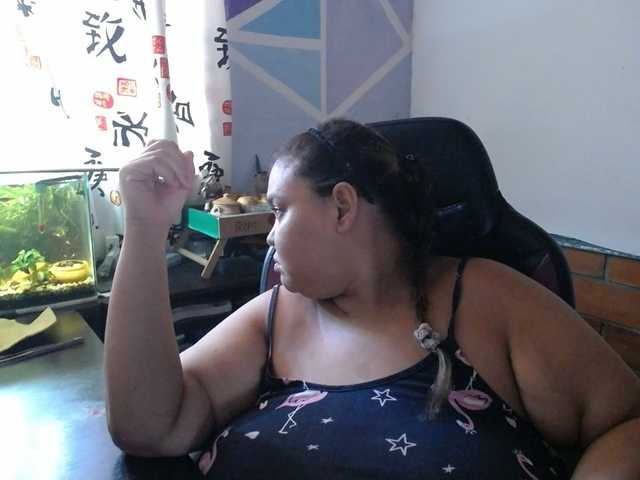 beautifulchubbyqueen live cam preview